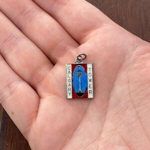Vintage 925 Sterling Silver Enamel "Calgary Tower" Canada Pendant Bracelet Charm